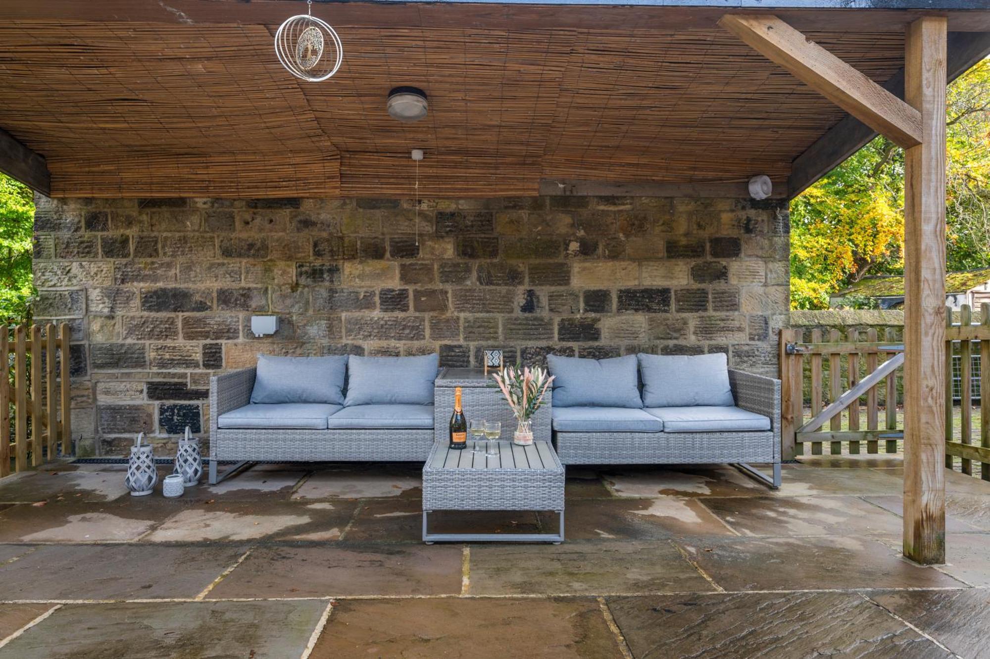 Relax At Little Hawkcliffe Villa Steeton Eksteriør bilde